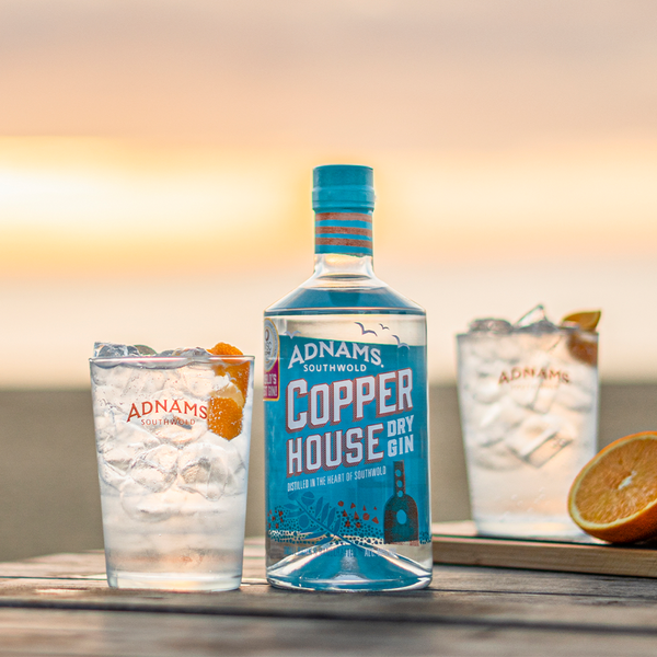 Adnams Copper House Gin & Glasses gift pack Lifestyle